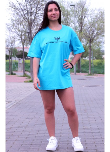 CAMISETA OVERSIZE SKY BLUE STRONG GIRL - GYM LINE