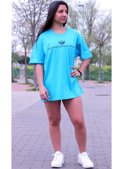 CAMISETA OVERSIZE SKY BLUE STRONG GIRL - GYM LINE