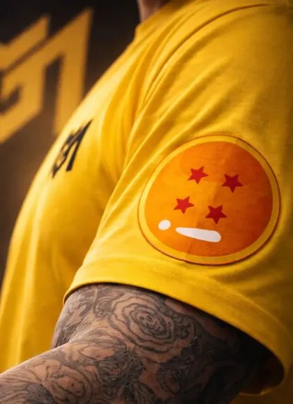 CAMISETA OVERSIZE BULMA DRAGON BALL AMARILLA-MR GYM